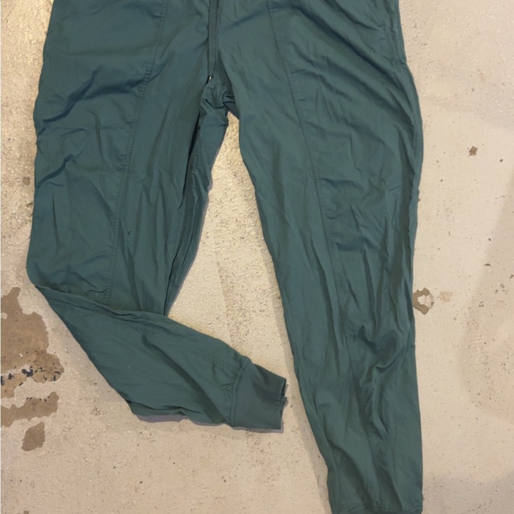 Size M/8 lululemon dance studio Casual Teal Jogger Pants